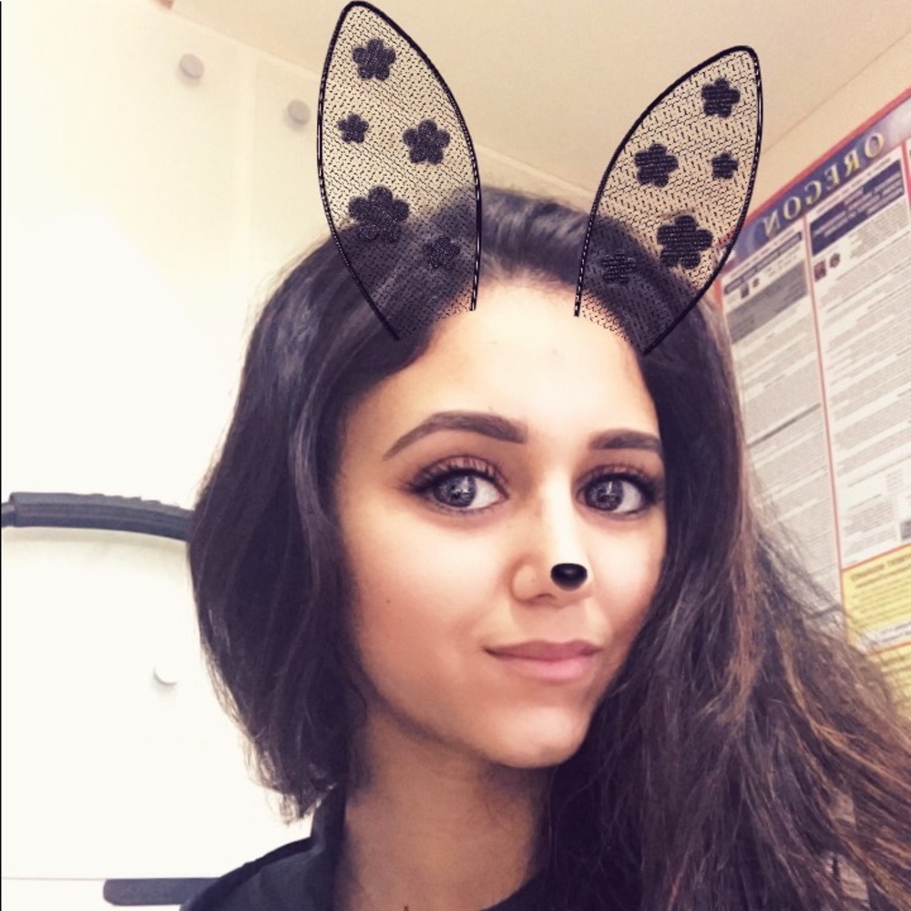 Meet your Posher, Aida